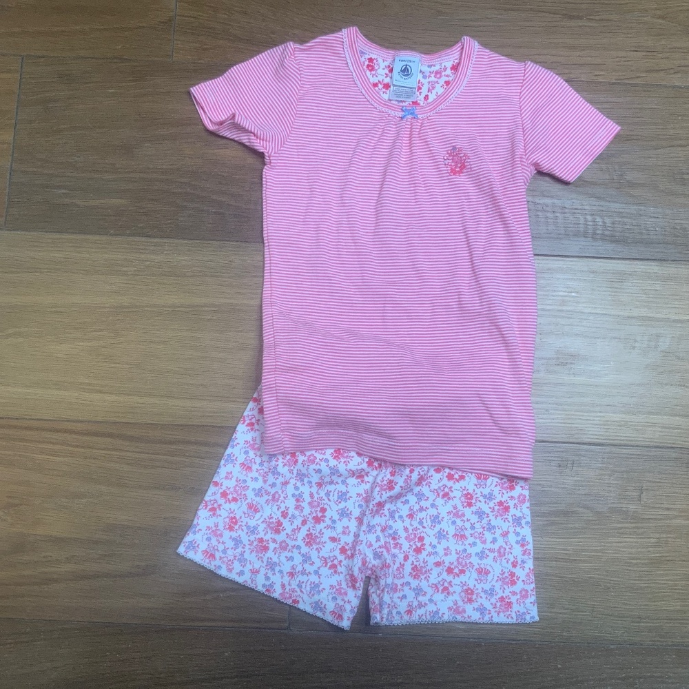 Petit Bateau Short-sleeved striped shirt and flowered Shorts Set